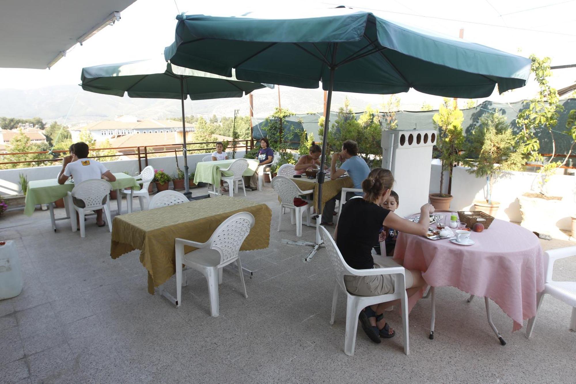 Vardar Pension Selçuk Esterno foto