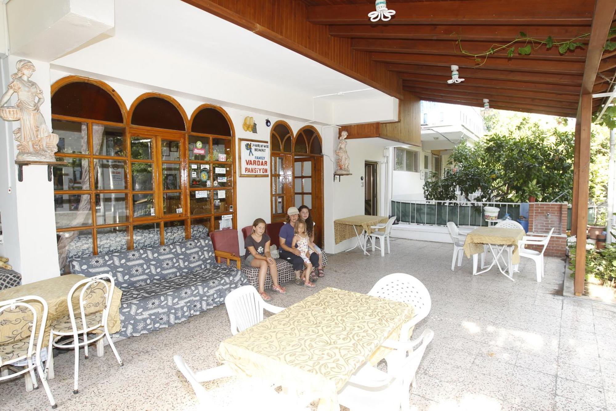 Vardar Pension Selçuk Esterno foto