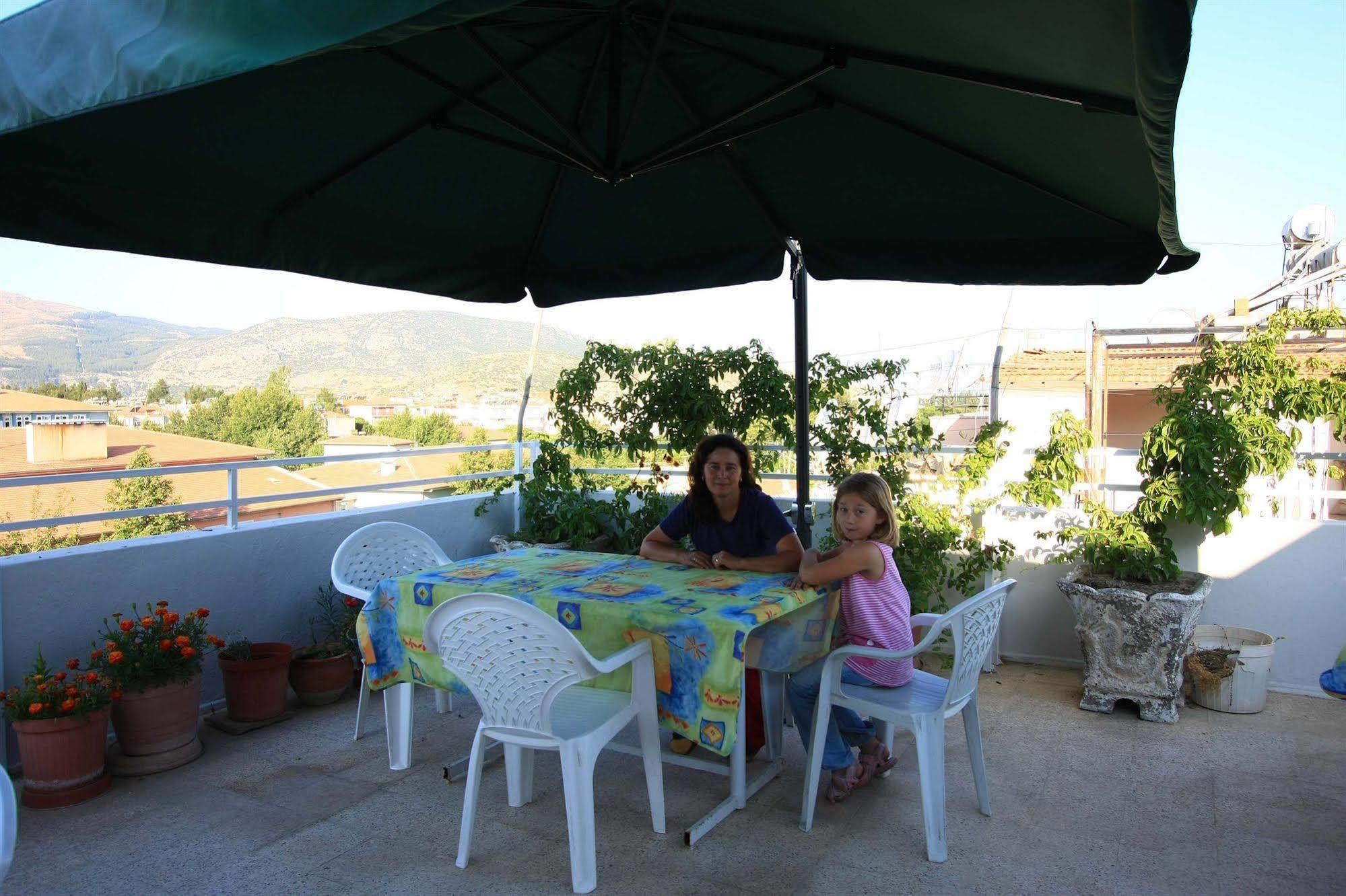 Vardar Pension Selçuk Esterno foto
